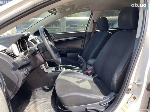 Mitsubishi Lancer 2016 - фото 10
