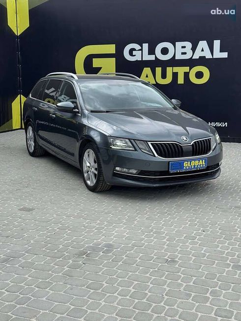Skoda Octavia 2017 - фото 3