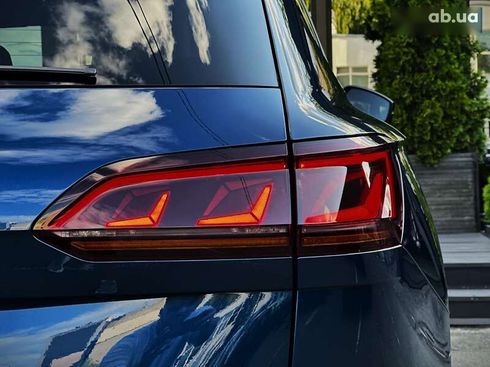 Volkswagen Touareg 2019 - фото 17