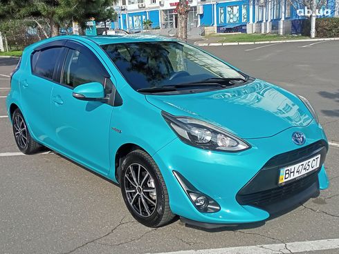 Toyota Prius 2019 голубой - фото 4