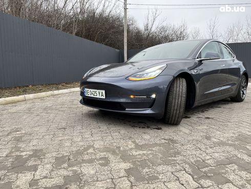 Tesla Model 3 2020 серый - фото 3