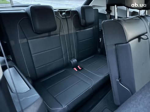 Volkswagen Tiguan 2021 белый - фото 39