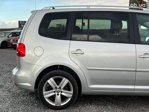 Volkswagen Touran 2012 серый - фото 8