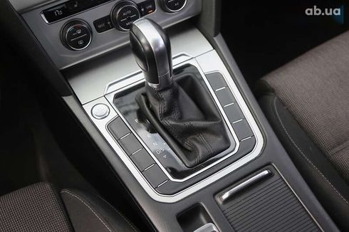 Volkswagen Passat 2016 - фото 19