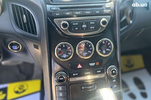 Hyundai genesis coupe 2012 - фото 14
