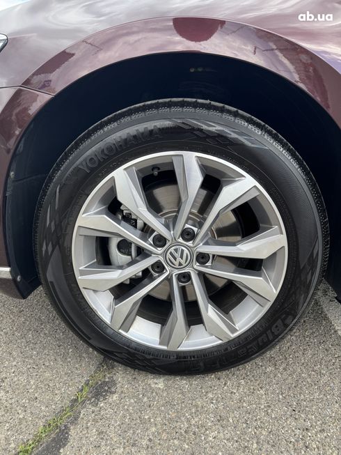 Volkswagen Passat 2016 красный - фото 37