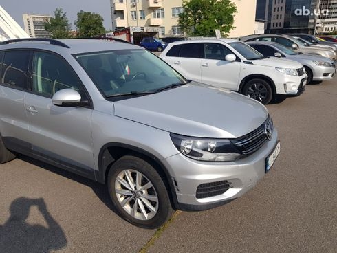 Volkswagen Tiguan 2017 серый - фото 11