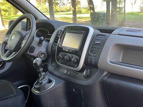 Renault Trafic 2018 белый - фото 22