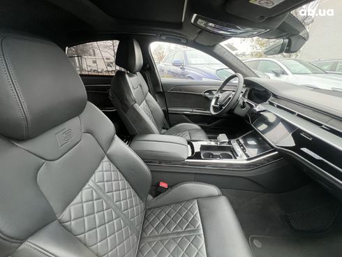 Audi A8 2021 - фото 32
