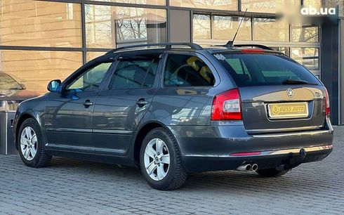 Skoda Octavia 2010 - фото 4