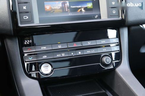 Jaguar F-Pace 2016 - фото 21