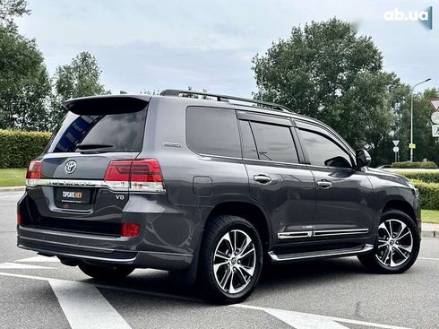 Toyota Land Cruiser 2020 - фото 17