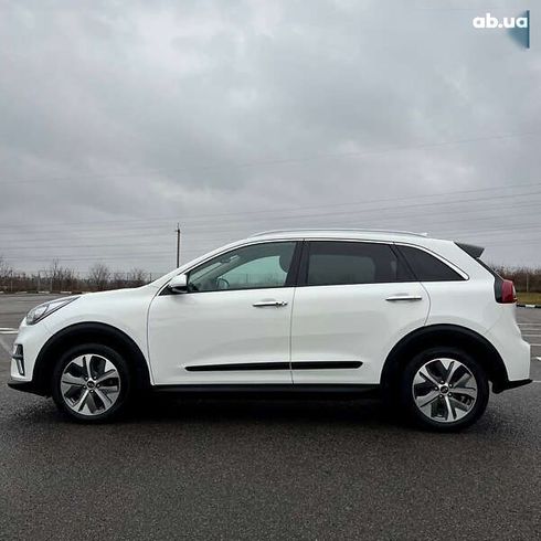 Kia Niro 2019 - фото 6