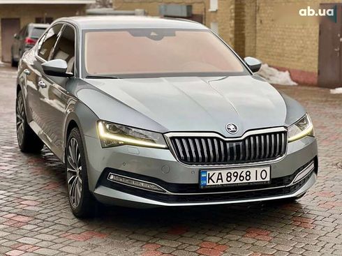 Skoda Superb 2021 - фото 22