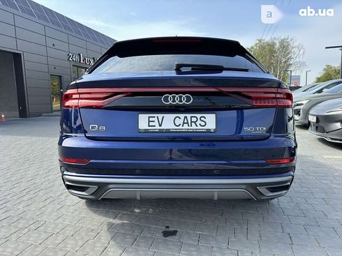 Audi Q8 2020 - фото 14