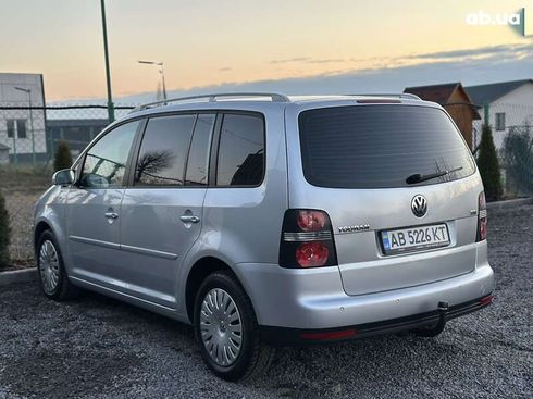 Volkswagen Touran 2008 - фото 18