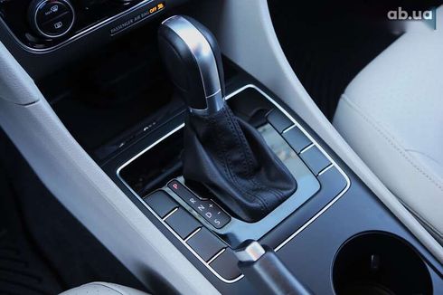 Volkswagen Passat 2017 - фото 20