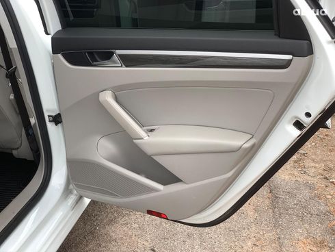 Volkswagen Passat 2018 белый - фото 19