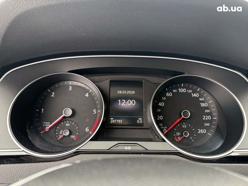 Volkswagen passat b8 2016 серый - фото 23