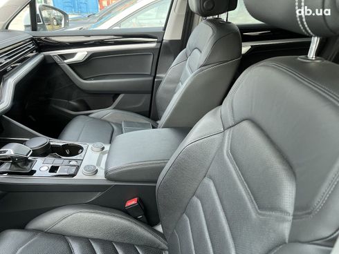 Volkswagen Touareg 2020 - фото 4