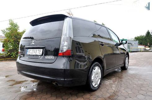 Mitsubishi Grandis 2008 - фото 9