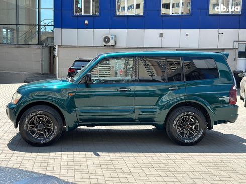 Mitsubishi Pajero Wagon 2001 зеленый - фото 11