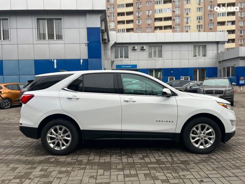 Chevrolet Equinox 2019 белый - фото 10