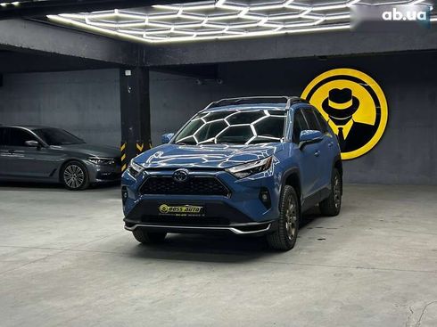 Toyota RAV4 2023 - фото 3