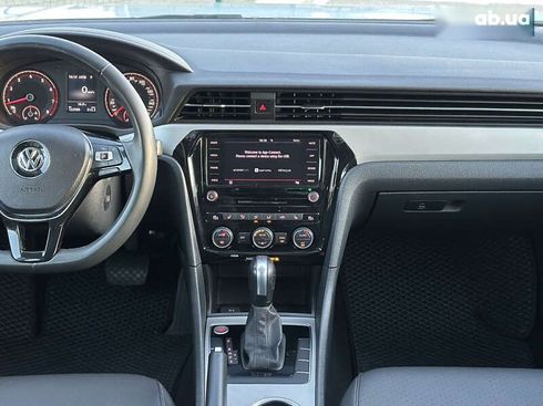 Volkswagen Passat 2021 - фото 26