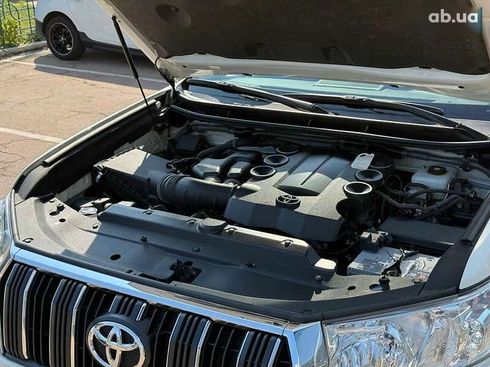 Toyota Land Cruiser Prado 2019 - фото 29