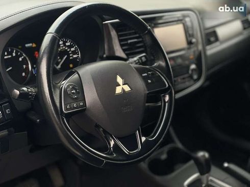 Mitsubishi Outlander 2015 - фото 14