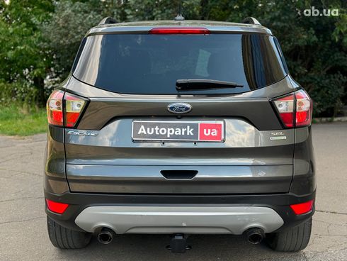 Ford Escape 2018 серый - фото 9