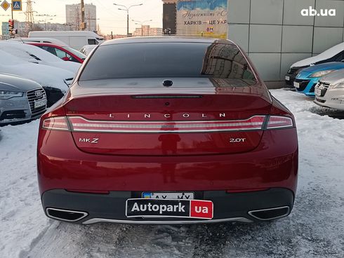 Lincoln MKZ 2017 красный - фото 9