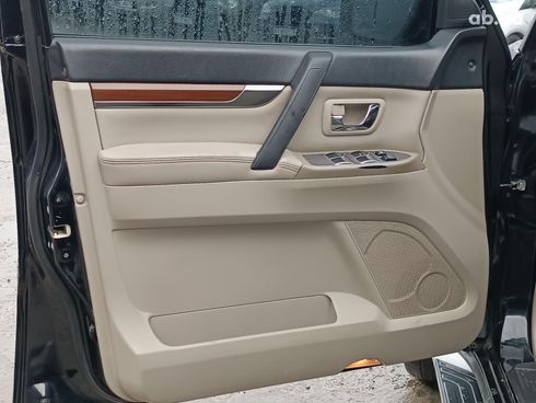 Mitsubishi Pajero Wagon 2008 черный - фото 20