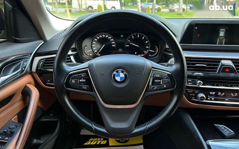 BMW 5 серия 2018 - фото 12