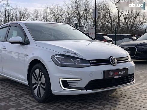 Volkswagen e-Golf 2020 - фото 8