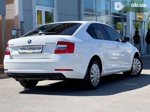 Skoda Octavia 2019 - фото 4