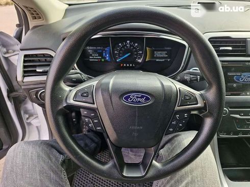 Ford Fusion 2017 - фото 21
