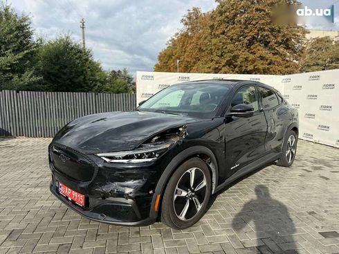 Ford Mustang Mach-E 2022 - фото 2