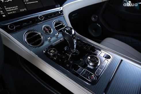 Bentley Continental GT 2018 - фото 25