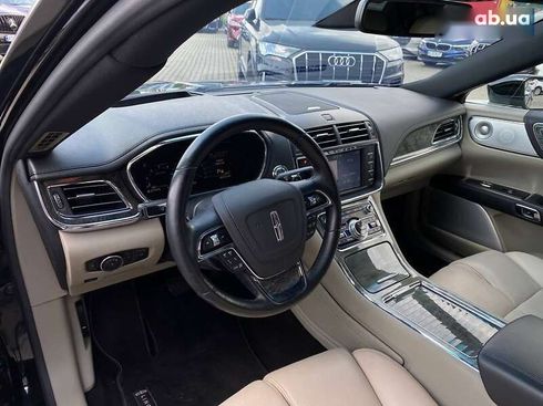 Lincoln Continental 2018 - фото 15