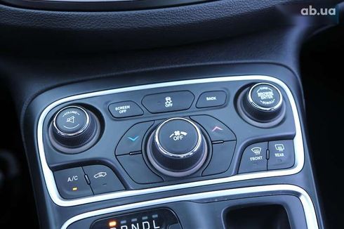 Chrysler 200 2015 - фото 20