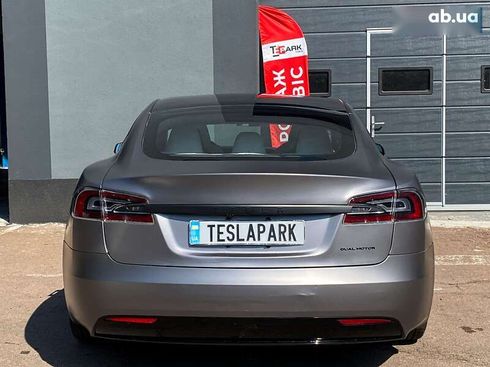 Tesla Model S 2019 - фото 9
