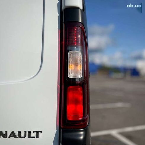 Renault Trafic 2021 - фото 11