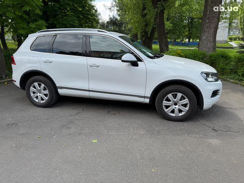 Volkswagen Touareg 2014 белый - фото 4
