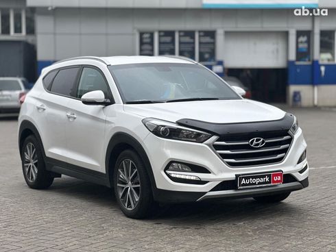Hyundai Tucson 2017 белый - фото 3