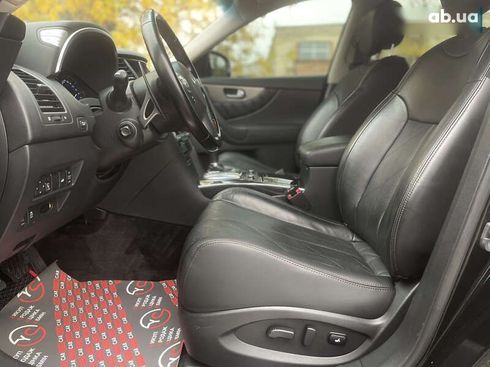 Infiniti QX70 2015 - фото 25