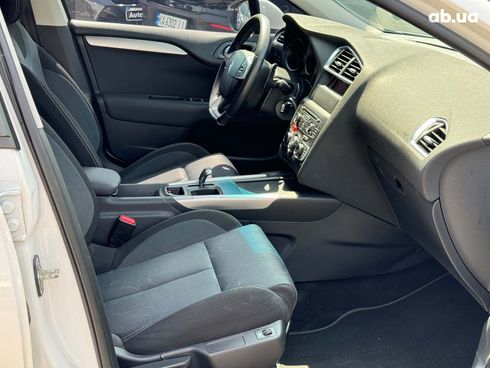Citroёn C4 2014 белый - фото 25