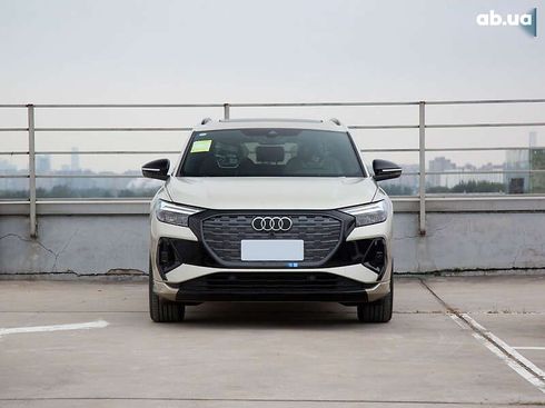 Audi Q4 e-tron 2024 - фото 2