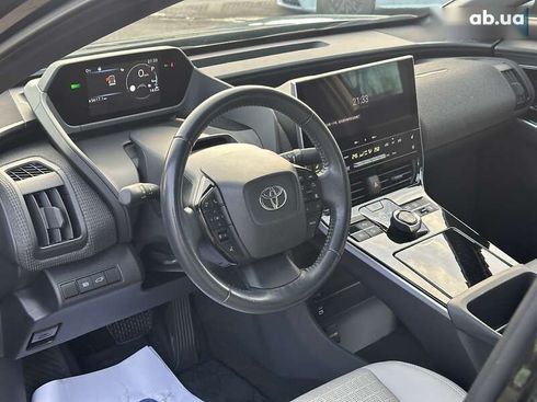 Toyota bZ 2022 - фото 17